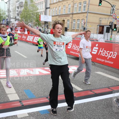 25.04.2026 - Das Zehntel Strokosch-Dieckow http://msf.ph/oto/9622706 25.04.2026 10:55:11 Ziel 5004, 5088, 5098, 5113, 5255, 5376, 5403, 5447, 5470, 5590, 5591, 5901, 5903, 6070, 6613, 6844, 6920, 6923, 6924, 7095, 7311, 7741, 7949 meine-sportfotos.de