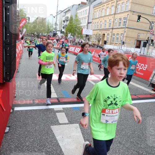 25.04.2026 - Das Zehntel Strokosch-Dieckow http://msf.ph/oto/9622772 25.04.2026 10:59:59 Ziel 5178, 5179, 5307, 5380, 5382, 5399, 5489, 5595, 5638, 5693, 5699, 5866, 5962, 6258, 6372, 6402, 6547, 6736, 7077, 7086, 7152, 7313, 7333, 7335, 7397, 7420, 7469, 7551, 7587, 7616, 7684, 7780, 7886 meine-sportfotos.de