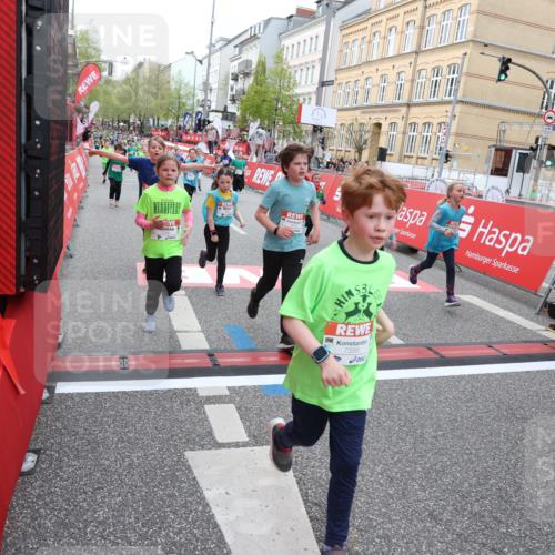 25.04.2026 - Das Zehntel Strokosch-Dieckow http://msf.ph/oto/9622808 25.04.2026 10:59:59 Ziel 5178, 5179, 5307, 5380, 5382, 5399, 5489, 5595, 5638, 5693, 5699, 5866, 5962, 6258, 6372, 6402, 6547, 6736, 7077, 7086, 7152, 7313, 7333, 7335, 7397, 7420, 7469, 7551, 7587, 7616, 7684, 7780, 7886 meine-sportfotos.de