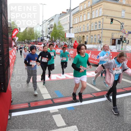 25.04.2026 - Das Zehntel Strokosch-Dieckow http://msf.ph/oto/9622830 25.04.2026 10:55:08 Ziel 5004, 5113, 5376, 5403, 5447, 5548, 5591, 5901, 5903, 6227, 6613, 6696, 6701, 6740, 6844, 6920, 6923, 6924, 7148, 7175, 7249, 7311, 7741, 7752, 7927, 7949 meine-sportfotos.de