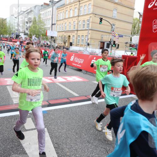 25.04.2026 - Das Zehntel Strokosch-Dieckow http://msf.ph/oto/9622887 25.04.2026 10:59:58 Ziel 5178, 5179, 5307, 5380, 5382, 5399, 5489, 5595, 5638, 5693, 5699, 5962, 6372, 6402, 6547, 6736, 6974, 6978, 7077, 7086, 7152, 7313, 7333, 7335, 7397, 7420, 7469, 7551, 7587, 7616, 7684, 7886 meine-sportfotos.de