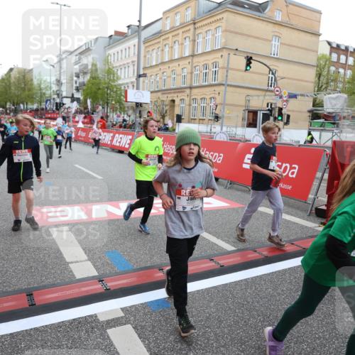 25.04.2026 - Das Zehntel Strokosch-Dieckow http://msf.ph/oto/9622913 25.04.2026 10:55:04 Ziel 5357, 5387, 5390, 5403, 5548, 5878, 5879, 6065, 6227, 6500, 6505, 6696, 6701, 6740, 7148, 7175, 7183, 7249, 7307, 7311, 7314, 7681, 7741, 7752, 7927 meine-sportfotos.de
