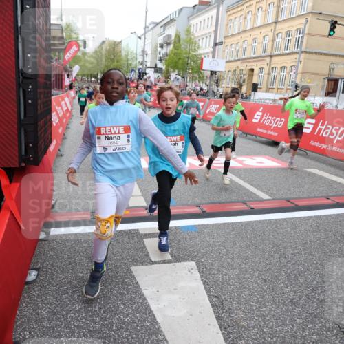 25.04.2026 - Das Zehntel Strokosch-Dieckow http://msf.ph/oto/9622947 25.04.2026 10:59:57 Ziel 5179, 5307, 5380, 5399, 5489, 5595, 5638, 5659, 5693, 5699, 5725, 5962, 6372, 6402, 6547, 6736, 6974, 6978, 7077, 7086, 7152, 7313, 7333, 7335, 7357, 7397, 7420, 7469, 7551, 7587, 7616, 7684, 7886 meine-sportfotos.de