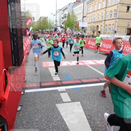25.04.2026 - Das Zehntel Strokosch-Dieckow http://msf.ph/oto/9623001 25.04.2026 10:59:57 Ziel 5179, 5307, 5380, 5399, 5489, 5595, 5638, 5659, 5693, 5699, 5725, 5962, 6372, 6402, 6547, 6736, 6974, 6978, 7077, 7086, 7152, 7313, 7333, 7335, 7357, 7397, 7420, 7469, 7551, 7587, 7616, 7684, 7886 meine-sportfotos.de