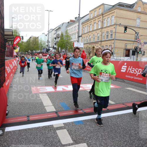 25.04.2026 - Das Zehntel Strokosch-Dieckow http://msf.ph/oto/9623107 25.04.2026 10:55:00 Ziel 5357, 5387, 5390, 5446, 5548, 5786, 5827, 5878, 5879, 6036, 6065, 6219, 6222, 6226, 6247, 6500, 6505, 6696, 6701, 6709, 6912, 7133, 7148, 7183, 7205, 7307, 7314, 7681, 7752, 7927, 8019, 8041, 8067 meine-sportfotos.de