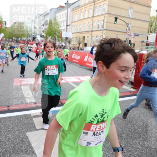 25.04.2026 - Das Zehntel Strokosch-Dieckow http://msf.ph/oto/9623112 25.04.2026 10:59:56 Ziel 5179, 5307, 5380, 5399, 5489, 5595, 5638, 5659, 5669, 5725, 5962, 6372, 6402, 6547, 6736, 6974, 6978, 7077, 7152, 7313, 7333, 7335, 7357, 7397, 7420, 7469, 7551, 7684, 7886 meine-sportfotos.de