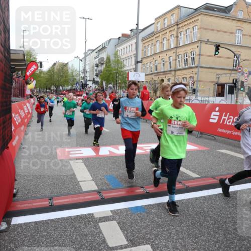 25.04.2026 - Das Zehntel Strokosch-Dieckow http://msf.ph/oto/9623120 25.04.2026 10:55:00 Ziel 5357, 5387, 5390, 5446, 5548, 5786, 5827, 5878, 5879, 6036, 6065, 6219, 6222, 6226, 6247, 6500, 6505, 6696, 6701, 6709, 6912, 7133, 7148, 7183, 7205, 7307, 7314, 7681, 7752, 7927, 8019, 8041, 8067 meine-sportfotos.de