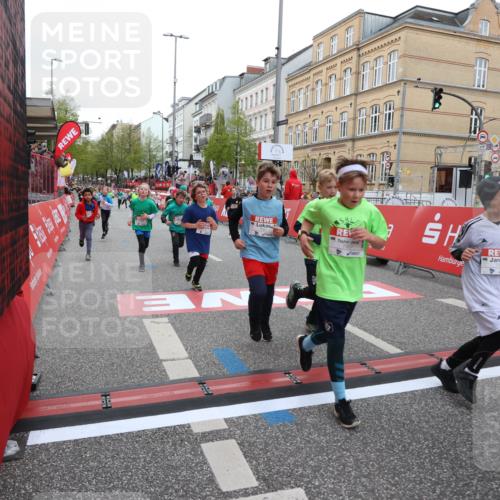 25.04.2026 - Das Zehntel Strokosch-Dieckow http://msf.ph/oto/9623134 25.04.2026 10:54:59 Ziel 5357, 5387, 5390, 5446, 5584, 5729, 5771, 5786, 5827, 5878, 5879, 6036, 6065, 6219, 6222, 6226, 6247, 6373, 6393, 6500, 6505, 6709, 6912, 7133, 7183, 7205, 7307, 7314, 7623, 7681, 8019, 8041, 8067 meine-sportfotos.de