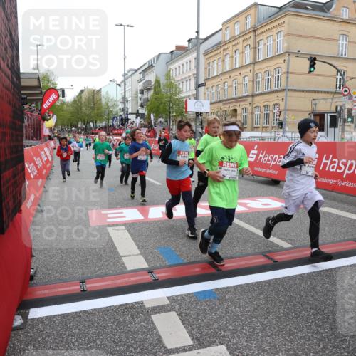 25.04.2026 - Das Zehntel Strokosch-Dieckow http://msf.ph/oto/9623144 25.04.2026 10:54:59 Ziel 5357, 5387, 5390, 5446, 5584, 5729, 5771, 5786, 5827, 5878, 5879, 6036, 6065, 6219, 6222, 6226, 6247, 6373, 6393, 6500, 6505, 6709, 6912, 7133, 7183, 7205, 7307, 7314, 7623, 7681, 8019, 8041, 8067 meine-sportfotos.de