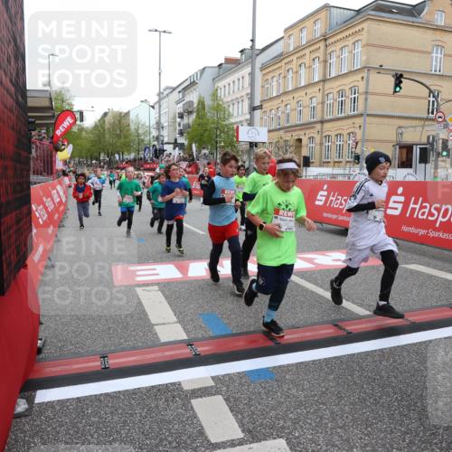 25.04.2026 - Das Zehntel Strokosch-Dieckow http://msf.ph/oto/9623158 25.04.2026 10:54:59 Ziel 5357, 5387, 5390, 5446, 5584, 5729, 5771, 5786, 5827, 5878, 5879, 6036, 6065, 6219, 6222, 6226, 6247, 6373, 6393, 6500, 6505, 6709, 6912, 7133, 7183, 7205, 7307, 7314, 7623, 7681, 8019, 8041, 8067 meine-sportfotos.de