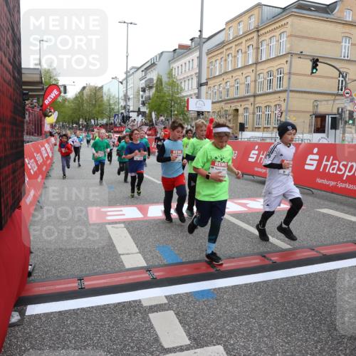 25.04.2026 - Das Zehntel Strokosch-Dieckow http://msf.ph/oto/9623172 25.04.2026 10:54:59 Ziel 5357, 5387, 5390, 5446, 5584, 5729, 5771, 5786, 5827, 5878, 5879, 6036, 6065, 6219, 6222, 6226, 6247, 6373, 6393, 6500, 6505, 6709, 6912, 7133, 7183, 7205, 7307, 7314, 7623, 7681, 8019, 8041, 8067 meine-sportfotos.de