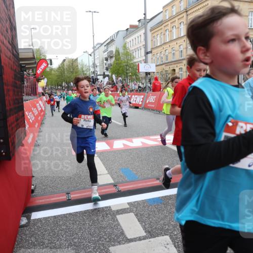 25.04.2026 - Das Zehntel Strokosch-Dieckow http://msf.ph/oto/9623206 25.04.2026 10:54:58 Ziel 5357, 5390, 5446, 5584, 5729, 5771, 5786, 5827, 6036, 6065, 6076, 6219, 6222, 6226, 6247, 6373, 6393, 6500, 6709, 6912, 7133, 7183, 7205, 7307, 7314, 7623, 7681, 7746, 8019, 8041, 8067 meine-sportfotos.de