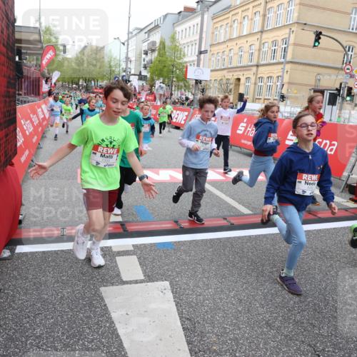 25.04.2026 - Das Zehntel Strokosch-Dieckow http://msf.ph/oto/9623210 25.04.2026 10:59:55 Ziel 5179, 5307, 5380, 5399, 5489, 5595, 5638, 5659, 5669, 5725, 5962, 6372, 6402, 6547, 6736, 6974, 6978, 7077, 7152, 7276, 7333, 7339, 7357, 7397, 7420, 7469, 7551, 7684, 7886 meine-sportfotos.de