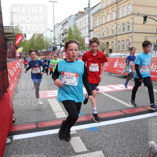 25.04.2026 - Das Zehntel Strokosch-Dieckow http://msf.ph/oto/9623241 25.04.2026 10:54:58 Ziel 5357, 5390, 5446, 5584, 5729, 5771, 5786, 5827, 6036, 6065, 6076, 6219, 6222, 6226, 6247, 6373, 6393, 6500, 6709, 6912, 7133, 7183, 7205, 7307, 7314, 7623, 7681, 7746, 8019, 8041, 8067 meine-sportfotos.de