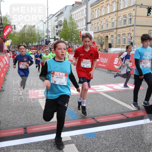 25.04.2026 - Das Zehntel Strokosch-Dieckow http://msf.ph/oto/9623271 25.04.2026 10:54:58 Ziel 5357, 5390, 5446, 5584, 5729, 5771, 5786, 5827, 6036, 6065, 6076, 6219, 6222, 6226, 6247, 6373, 6393, 6500, 6709, 6912, 7133, 7183, 7205, 7307, 7314, 7623, 7681, 7746, 8019, 8041, 8067 meine-sportfotos.de