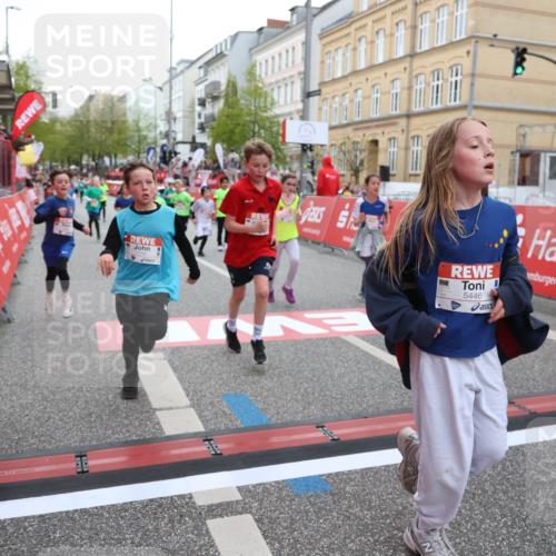 25.04.2026 - Das Zehntel Strokosch-Dieckow http://msf.ph/oto/9623315 25.04.2026 10:54:57 Ziel 5357, 5446, 5584, 5729, 5771, 5786, 5827, 6036, 6065, 6076, 6219, 6222, 6226, 6247, 6373, 6393, 6500, 6709, 6912, 7133, 7183, 7205, 7307, 7314, 7340, 7623, 7681, 7746, 8019, 8041, 8067 meine-sportfotos.de