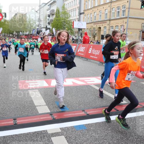 25.04.2026 - Das Zehntel Strokosch-Dieckow http://msf.ph/oto/9623365 25.04.2026 10:54:56 Ziel 5357, 5411, 5446, 5584, 5729, 5771, 5786, 5827, 6036, 6065, 6076, 6219, 6222, 6226, 6247, 6373, 6393, 6500, 6709, 6912, 7133, 7205, 7340, 7623, 7746, 7830, 8019, 8041, 8067 meine-sportfotos.de