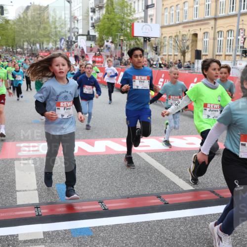 25.04.2026 - Das Zehntel Strokosch-Dieckow http://msf.ph/oto/9623389 25.04.2026 10:59:54 Ziel 5179, 5307, 5380, 5399, 5489, 5638, 5659, 5669, 5725, 6372, 6402, 6547, 6736, 6974, 6978, 7276, 7278, 7333, 7339, 7357, 7397, 7420, 7469, 7551, 7886 meine-sportfotos.de