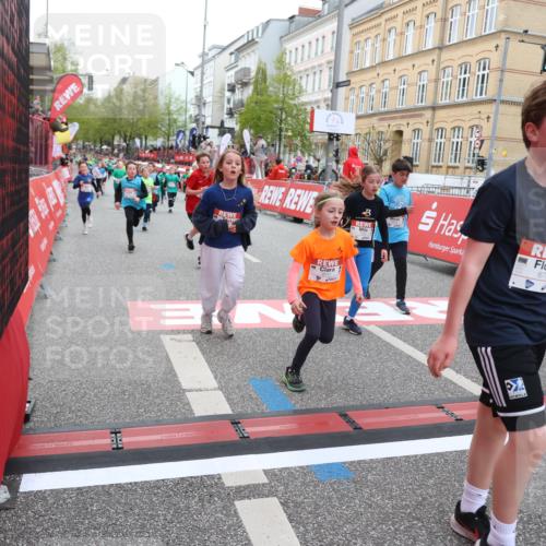 25.04.2026 - Das Zehntel Strokosch-Dieckow http://msf.ph/oto/9623418 25.04.2026 10:54:56 Ziel 5357, 5411, 5446, 5584, 5729, 5771, 5786, 5827, 6036, 6065, 6076, 6219, 6222, 6226, 6247, 6373, 6393, 6500, 6709, 6912, 7133, 7205, 7340, 7623, 7746, 7830, 8019, 8041, 8067 meine-sportfotos.de