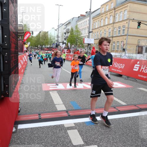 25.04.2026 - Das Zehntel Strokosch-Dieckow http://msf.ph/oto/9623431 25.04.2026 10:54:55 Ziel 5411, 5446, 5584, 5729, 5771, 5786, 5827, 6036, 6076, 6219, 6222, 6226, 6247, 6373, 6393, 6709, 6912, 7133, 7205, 7340, 7623, 7746, 7830, 8019, 8041, 8067 meine-sportfotos.de
