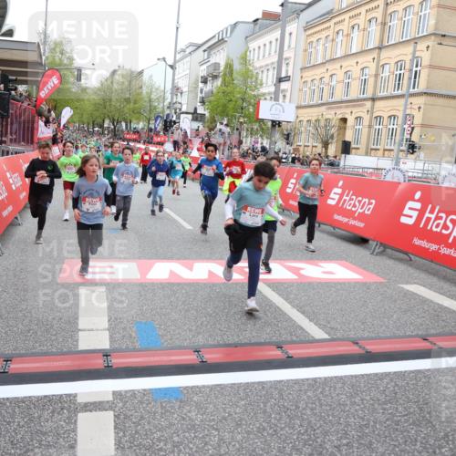 25.04.2026 - Das Zehntel Strokosch-Dieckow http://msf.ph/oto/9623463 25.04.2026 10:59:53 Ziel 5307, 5380, 5399, 5489, 5659, 5669, 5725, 5956, 6372, 6402, 6547, 6736, 6974, 6978, 7276, 7278, 7333, 7339, 7357, 7397, 7420, 7469, 7551, 7886, 7975 meine-sportfotos.de