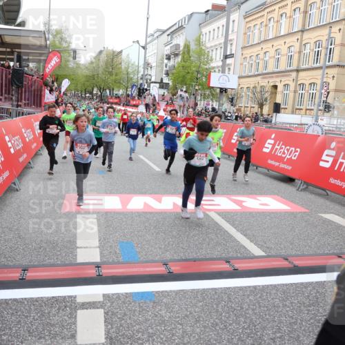 25.04.2026 - Das Zehntel Strokosch-Dieckow http://msf.ph/oto/9623487 25.04.2026 10:59:53 Ziel 5307, 5380, 5399, 5489, 5659, 5669, 5725, 5956, 6372, 6402, 6547, 6736, 6974, 6978, 7276, 7278, 7333, 7339, 7357, 7397, 7420, 7469, 7551, 7886, 7975 meine-sportfotos.de