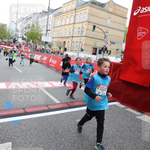 25.04.2026 - Das Zehntel Strokosch-Dieckow http://msf.ph/oto/9623605 25.04.2026 10:59:51 Ziel 5069, 5659, 5669, 5725, 5808, 5956, 6098, 6101, 6108, 6112, 6129, 6402, 6974, 6978, 7276, 7278, 7339, 7357, 7407, 7551, 7975, 7983 meine-sportfotos.de