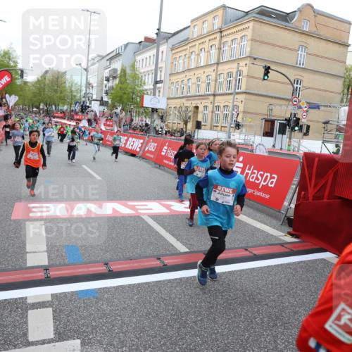 25.04.2026 - Das Zehntel Strokosch-Dieckow http://msf.ph/oto/9623617 25.04.2026 10:59:51 Ziel 5069, 5659, 5669, 5725, 5808, 5956, 6098, 6101, 6108, 6112, 6129, 6402, 6974, 6978, 7276, 7278, 7339, 7357, 7407, 7551, 7975, 7983 meine-sportfotos.de