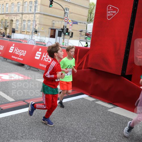 25.04.2026 - Das Zehntel Strokosch-Dieckow http://msf.ph/oto/9623680 25.04.2026 10:59:50 Ziel 5022, 5069, 5659, 5669, 5725, 5808, 5956, 6098, 6101, 6108, 6112, 6129, 6588, 6974, 6978, 7276, 7278, 7339, 7357, 7407, 7598, 7634, 7975, 7983 meine-sportfotos.de