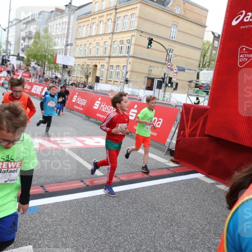 25.04.2026 - Das Zehntel Strokosch-Dieckow http://msf.ph/oto/9623740 25.04.2026 10:59:49 Ziel 5022, 5069, 5659, 5669, 5725, 5808, 5956, 6098, 6101, 6108, 6112, 6129, 6588, 7276, 7278, 7339, 7357, 7407, 7467, 7597, 7598, 7634, 7975, 7983 meine-sportfotos.de