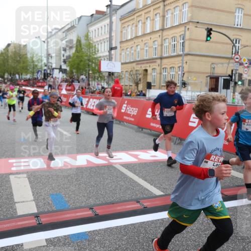 25.04.2026 - Das Zehntel Strokosch-Dieckow http://msf.ph/oto/9623824 25.04.2026 10:54:50 Ziel 5234, 5411, 5713, 5906, 6076, 6364, 6623, 7340, 7746, 7830, 7940 meine-sportfotos.de