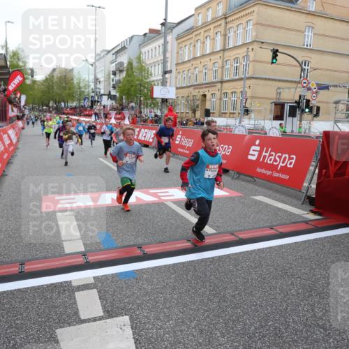 25.04.2026 - Das Zehntel Strokosch-Dieckow http://msf.ph/oto/9623905 25.04.2026 10:54:49 Ziel 5234, 5411, 5713, 5906, 6364, 6623, 7253, 7340, 7830, 7940 meine-sportfotos.de