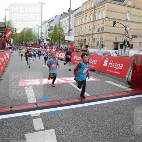25.04.2026 - Das Zehntel Strokosch-Dieckow http://msf.ph/oto/9623917 25.04.2026 10:54:49 Ziel 5234, 5411, 5713, 5906, 6364, 6623, 7253, 7340, 7830, 7940 meine-sportfotos.de