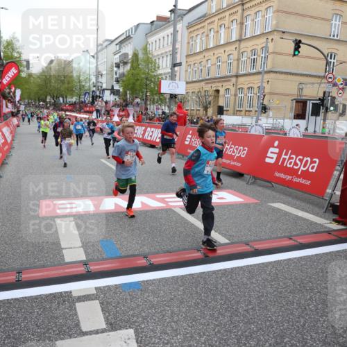 25.04.2026 - Das Zehntel Strokosch-Dieckow http://msf.ph/oto/9623926 25.04.2026 10:54:49 Ziel 5234, 5411, 5713, 5906, 6364, 6623, 7253, 7340, 7830, 7940 meine-sportfotos.de