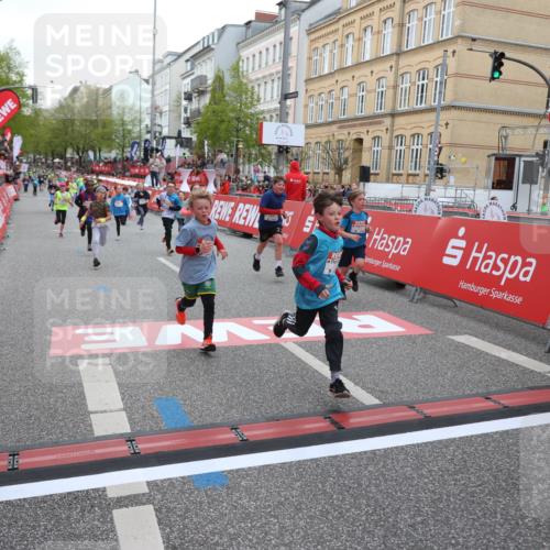 25.04.2026 - Das Zehntel Strokosch-Dieckow http://msf.ph/oto/9623938 25.04.2026 10:54:49 Ziel 5234, 5411, 5713, 5906, 6364, 6623, 7253, 7340, 7830, 7940 meine-sportfotos.de