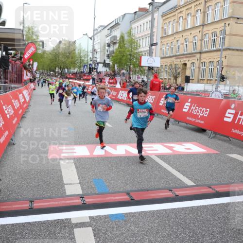 25.04.2026 - Das Zehntel Strokosch-Dieckow http://msf.ph/oto/9623960 25.04.2026 10:54:48 Ziel 5234, 5411, 5424, 5558, 5713, 5906, 6364, 6623, 7233, 7253, 7830, 7940 meine-sportfotos.de