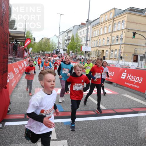 25.04.2026 - Das Zehntel Strokosch-Dieckow http://msf.ph/oto/9623984 25.04.2026 10:59:45 Ziel 5022, 5069, 5311, 5316, 5323, 5347, 5668, 5808, 5933, 5956, 6098, 6101, 6108, 6112, 6129, 6369, 6467, 6588, 6746, 6759, 7080, 7232, 7407, 7467, 7597, 7598, 7634, 7636, 7666, 7866, 7975, 7983 meine-sportfotos.de