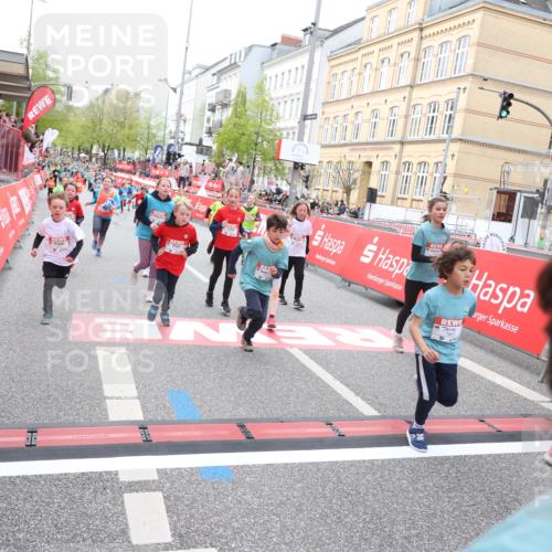 25.04.2026 - Das Zehntel Strokosch-Dieckow http://msf.ph/oto/9624151 25.04.2026 10:59:44 Ziel 5015, 5022, 5069, 5311, 5316, 5323, 5347, 5668, 5808, 5933, 6098, 6101, 6108, 6112, 6129, 6369, 6467, 6588, 6746, 6759, 7080, 7232, 7407, 7467, 7597, 7598, 7634, 7636, 7666, 7866, 7983 meine-sportfotos.de