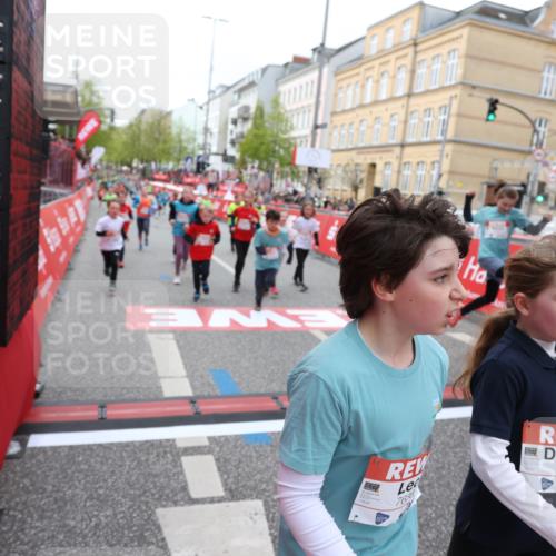 25.04.2026 - Das Zehntel Strokosch-Dieckow http://msf.ph/oto/9624166 25.04.2026 10:59:44 Ziel 5015, 5022, 5069, 5311, 5316, 5323, 5347, 5668, 5808, 5933, 6098, 6101, 6108, 6112, 6129, 6369, 6467, 6588, 6746, 6759, 7080, 7232, 7407, 7467, 7597, 7598, 7634, 7636, 7666, 7866, 7983 meine-sportfotos.de