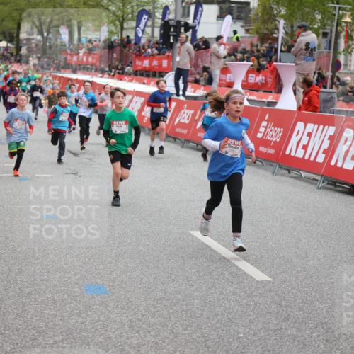 25.04.2026 - Das Zehntel Strokosch-Dieckow http://msf.ph/oto/9624228 25.04.2026 10:54:44 Ziel 5424, 5558, 5564, 5683, 5713, 5795, 5906, 6060, 6106, 6213, 6364, 6623, 7191, 7194, 7233, 7253, 7697 meine-sportfotos.de