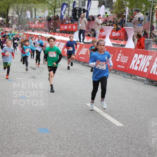 25.04.2026 - Das Zehntel Strokosch-Dieckow http://msf.ph/oto/9624238 25.04.2026 10:54:44 Ziel 5424, 5558, 5564, 5683, 5713, 5795, 5906, 6060, 6106, 6213, 6364, 6623, 7191, 7194, 7233, 7253, 7697 meine-sportfotos.de