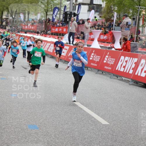 25.04.2026 - Das Zehntel Strokosch-Dieckow http://msf.ph/oto/9624261 25.04.2026 10:54:44 Ziel 5424, 5558, 5564, 5683, 5713, 5795, 5906, 6060, 6106, 6213, 6364, 6623, 7191, 7194, 7233, 7253, 7697 meine-sportfotos.de