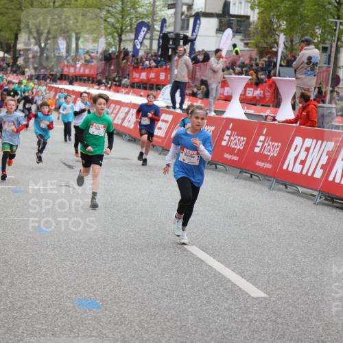 25.04.2026 - Das Zehntel Strokosch-Dieckow http://msf.ph/oto/9624271 25.04.2026 10:54:44 Ziel 5424, 5558, 5564, 5683, 5713, 5795, 5906, 6060, 6106, 6213, 6364, 6623, 7191, 7194, 7233, 7253, 7697 meine-sportfotos.de