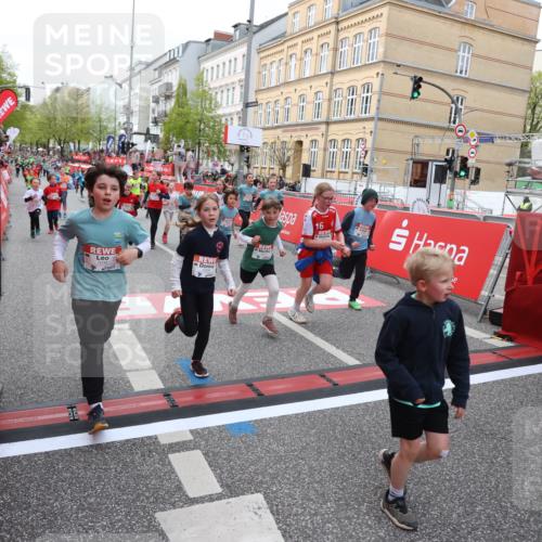 25.04.2026 - Das Zehntel Strokosch-Dieckow http://msf.ph/oto/9624276 25.04.2026 10:59:42 Ziel 5015, 5022, 5311, 5316, 5323, 5347, 5629, 5668, 5676, 5933, 6105, 6114, 6308, 6369, 6467, 6588, 6746, 6759, 7055, 7080, 7232, 7467, 7597, 7598, 7634, 7636, 7666, 7866 meine-sportfotos.de