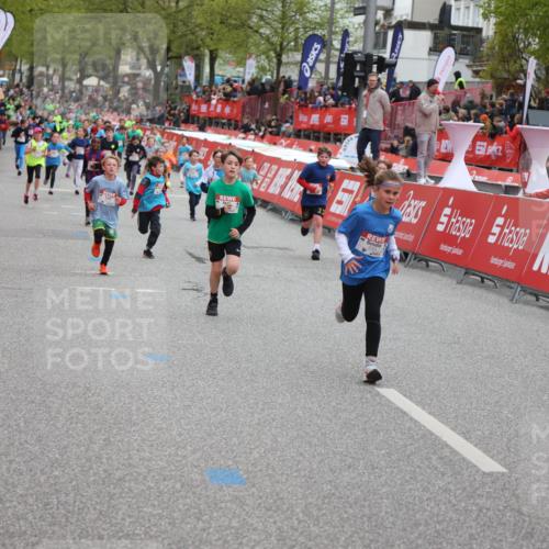 25.04.2026 - Das Zehntel Strokosch-Dieckow http://msf.ph/oto/9624283 25.04.2026 10:54:44 Ziel 5424, 5558, 5564, 5683, 5713, 5795, 5906, 6060, 6106, 6213, 6364, 6623, 7191, 7194, 7233, 7253, 7697 meine-sportfotos.de