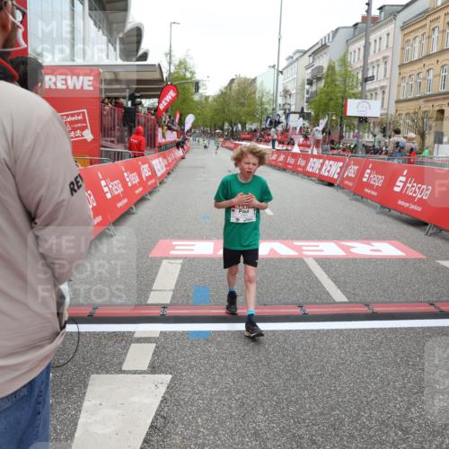 25.04.2026 - Das Zehntel Strokosch-Dieckow http://msf.ph/oto/9624285 25.04.2026 10:47:48 Ziel 6158, 7984 meine-sportfotos.de