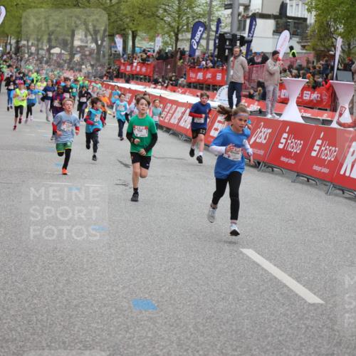 25.04.2026 - Das Zehntel Strokosch-Dieckow http://msf.ph/oto/9624293 25.04.2026 10:54:44 Ziel 5424, 5558, 5564, 5683, 5713, 5795, 5906, 6060, 6106, 6213, 6364, 6623, 7191, 7194, 7233, 7253, 7697 meine-sportfotos.de