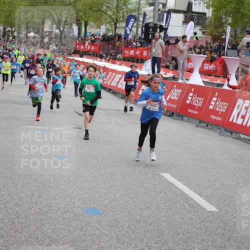 25.04.2026 - Das Zehntel Strokosch-Dieckow http://msf.ph/oto/9624303 25.04.2026 10:54:44 Ziel 5424, 5558, 5564, 5683, 5713, 5795, 5906, 6060, 6106, 6213, 6364, 6623, 7191, 7194, 7233, 7253, 7697 meine-sportfotos.de