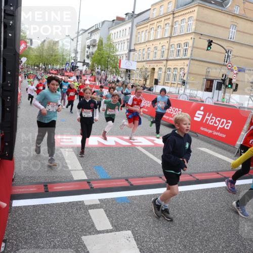 25.04.2026 - Das Zehntel Strokosch-Dieckow http://msf.ph/oto/9624329 25.04.2026 10:59:42 Ziel 5015, 5022, 5311, 5316, 5323, 5347, 5629, 5668, 5676, 5933, 6105, 6114, 6308, 6369, 6467, 6588, 6746, 6759, 7055, 7080, 7232, 7467, 7597, 7598, 7634, 7636, 7666, 7866 meine-sportfotos.de