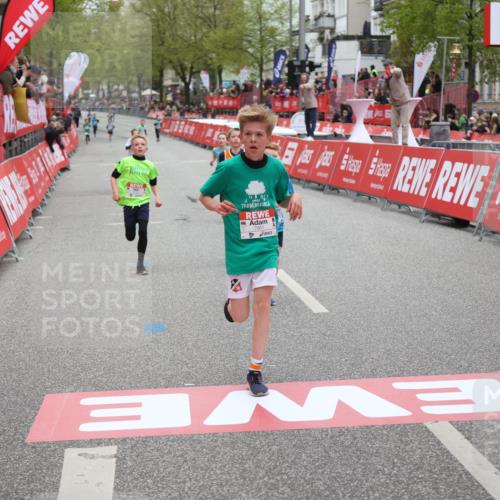 25.04.2026 - Das Zehntel Strokosch-Dieckow http://msf.ph/oto/9624341 25.04.2026 10:47:57 Ziel 7159, 7412, 7742, 7961 meine-sportfotos.de